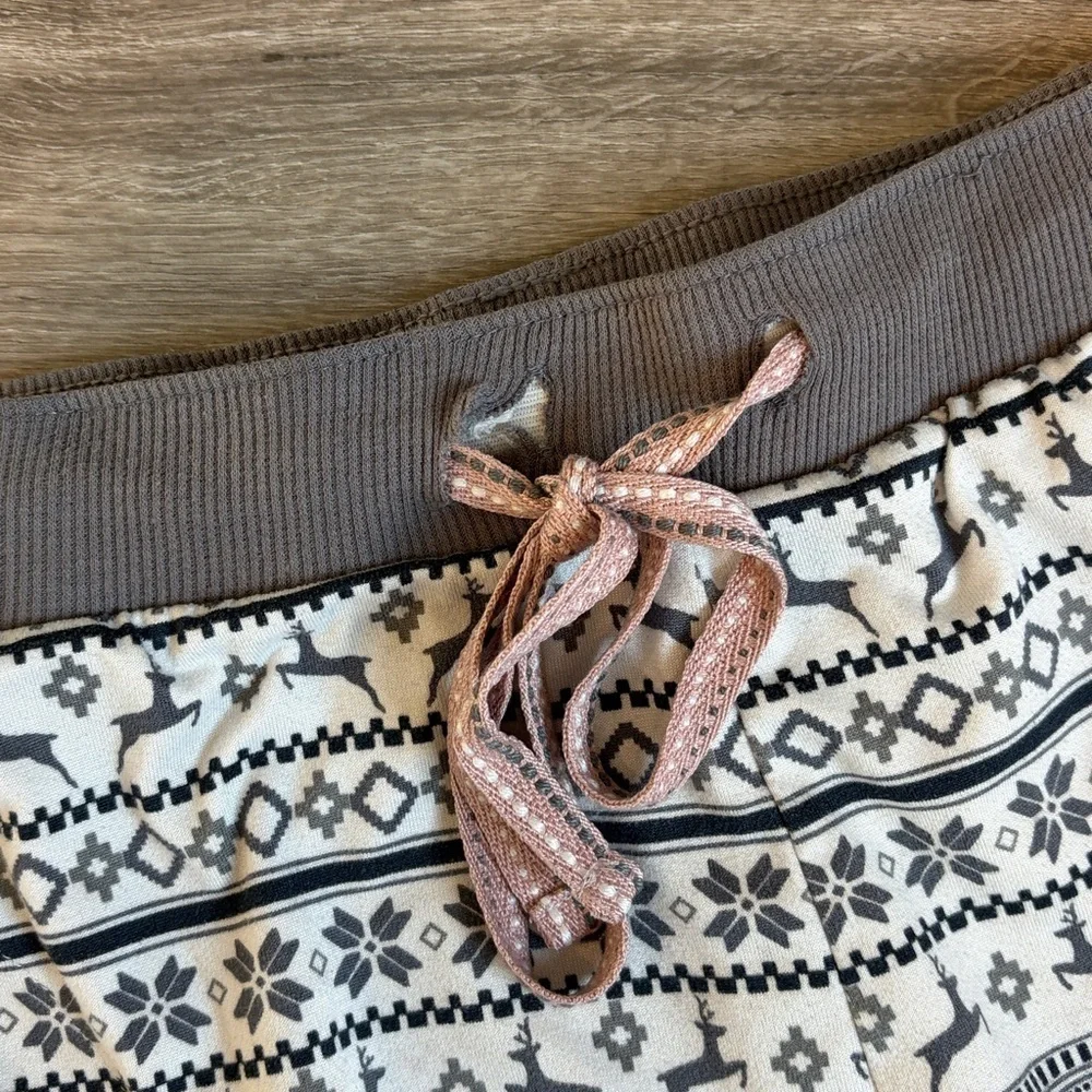 Secret Treasures winter isle pajama pants
